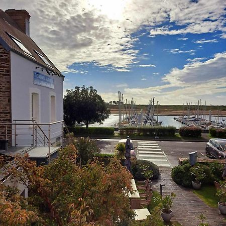 Hotel Traiteur Les Ormes, The Originals Relais บาร์เนอวีย์-แกร์เตอเร ภายนอก รูปภาพ