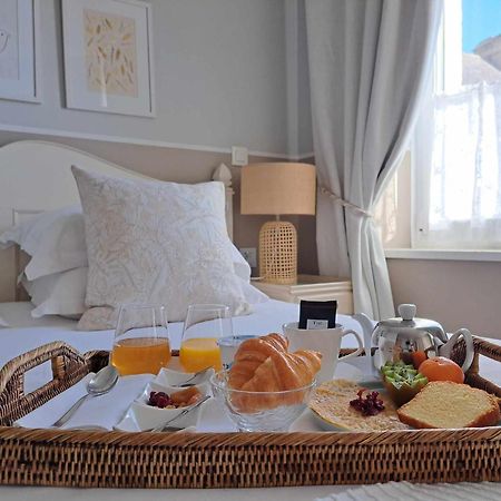 Hotel Traiteur Les Ormes, The Originals Relais บาร์เนอวีย์-แกร์เตอเร ภายนอก รูปภาพ