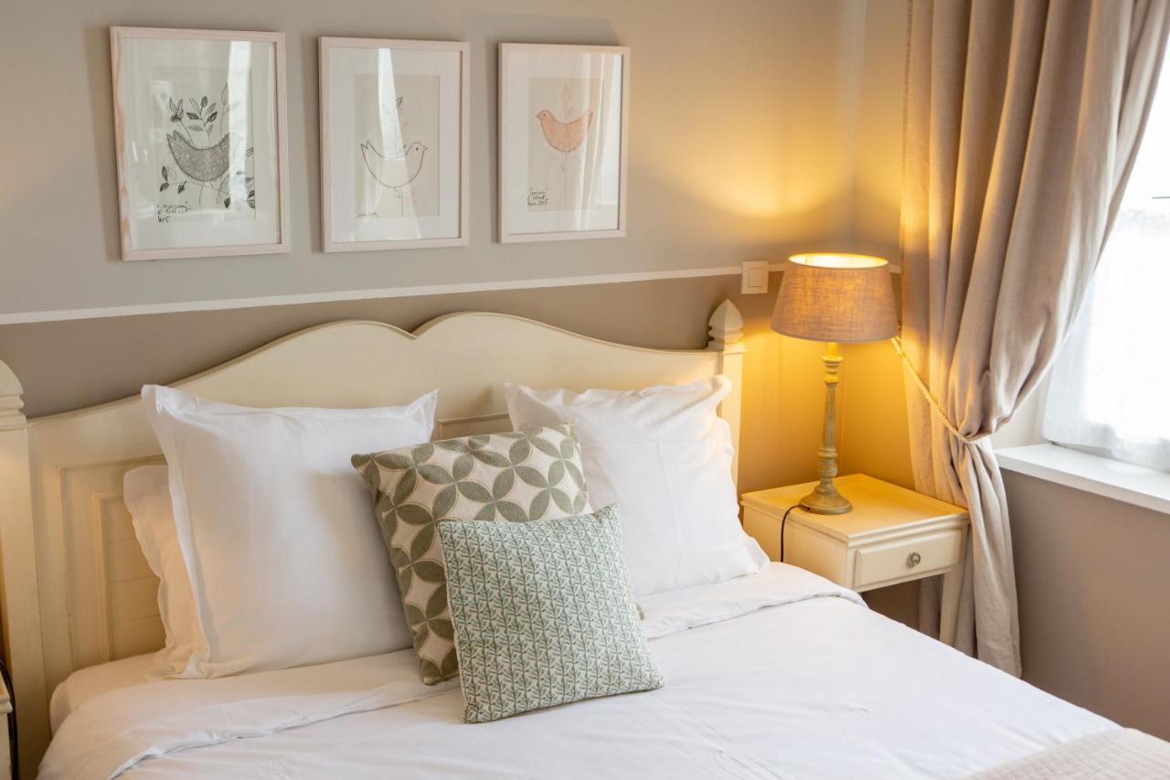 Hotel Traiteur Les Ormes, The Originals Relais บาร์เนอวีย์-แกร์เตอเร ภายนอก รูปภาพ
