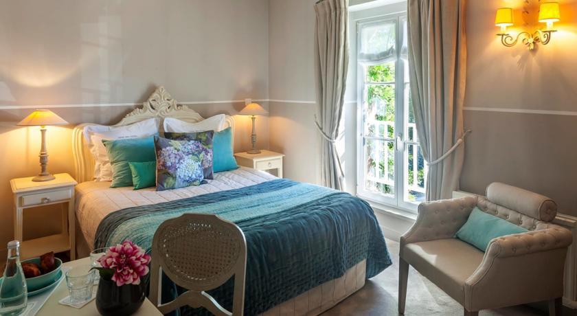 Hotel Traiteur Les Ormes, The Originals Relais บาร์เนอวีย์-แกร์เตอเร ภายนอก รูปภาพ