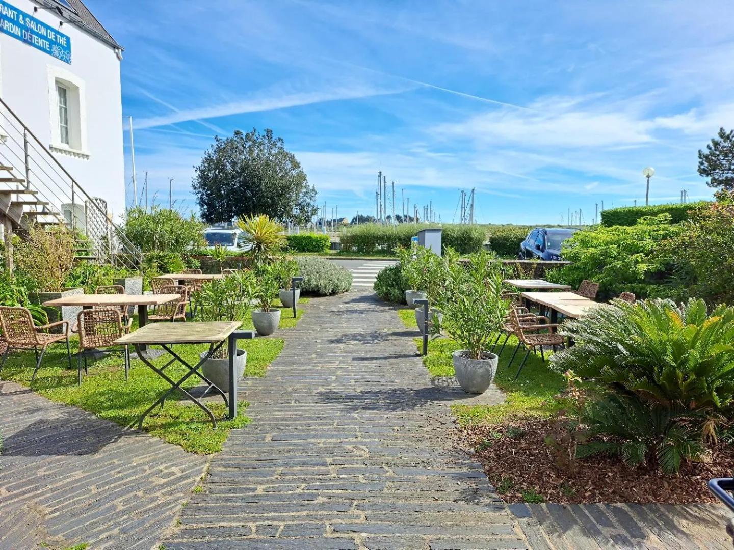 Hotel Traiteur Les Ormes, The Originals Relais บาร์เนอวีย์-แกร์เตอเร ภายนอก รูปภาพ