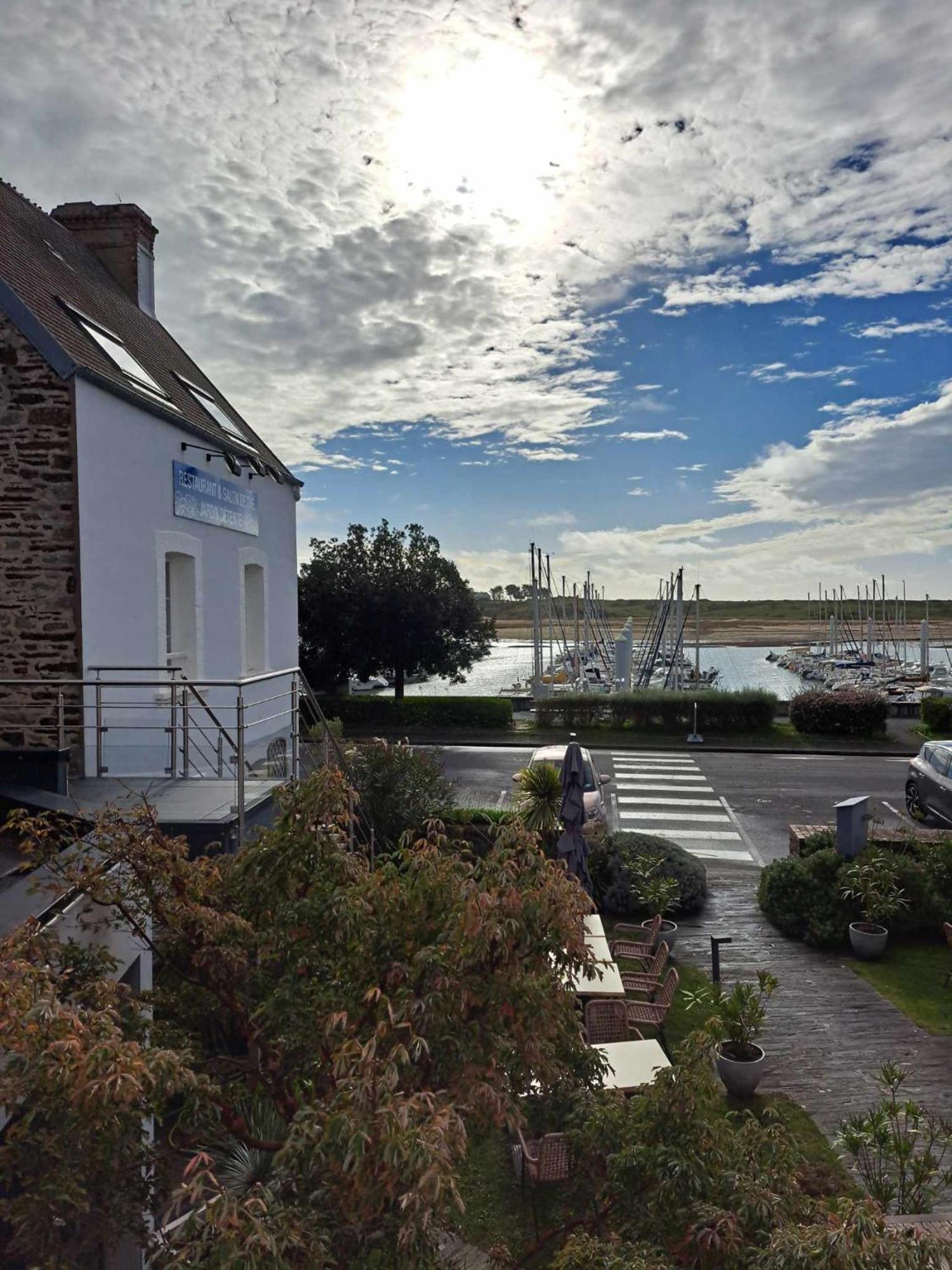 Hotel Traiteur Les Ormes, The Originals Relais บาร์เนอวีย์-แกร์เตอเร ภายนอก รูปภาพ