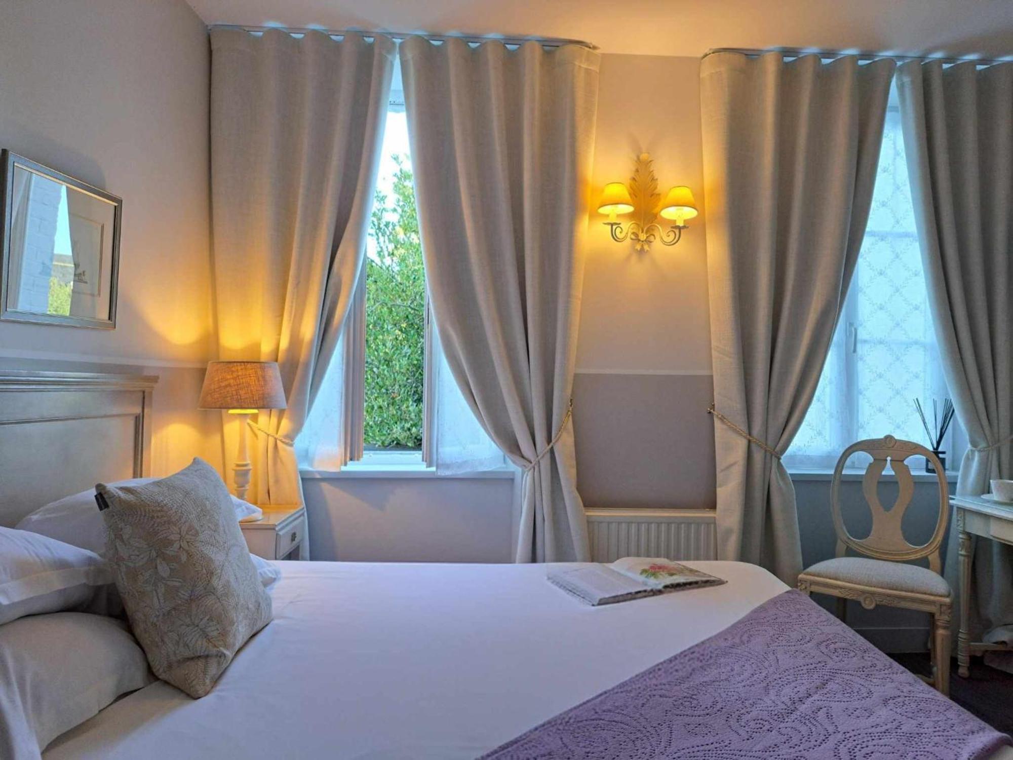 Hotel Traiteur Les Ormes, The Originals Relais บาร์เนอวีย์-แกร์เตอเร ภายนอก รูปภาพ
